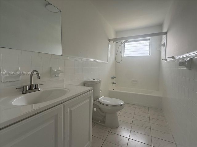 435 NW 44th Ave BACK, Miami, FL 33126
