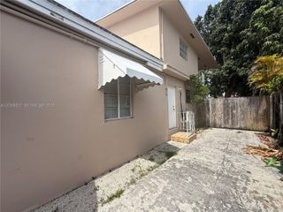 435 NW 44th Ave BACK, Miami, FL 33126