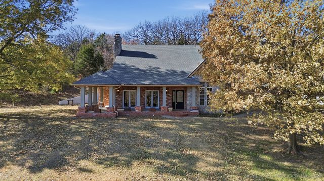 1713 Morningside Drive, Okmulgee, OK 74447