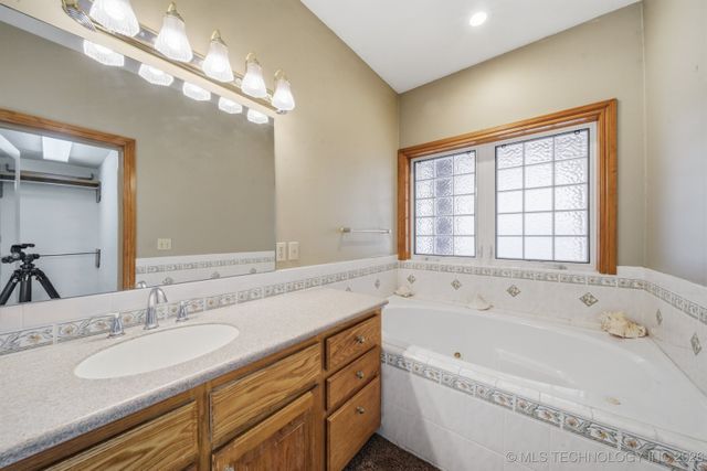 1713 Morningside Drive, Okmulgee, OK 74447