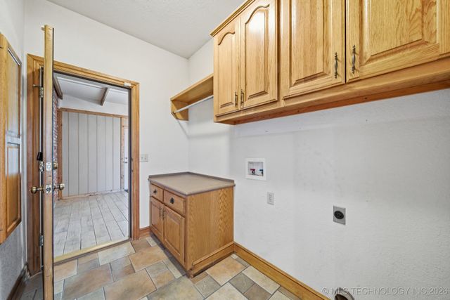 1713 Morningside Drive, Okmulgee, OK 74447