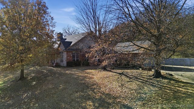 1713 Morningside Drive, Okmulgee, OK 74447
