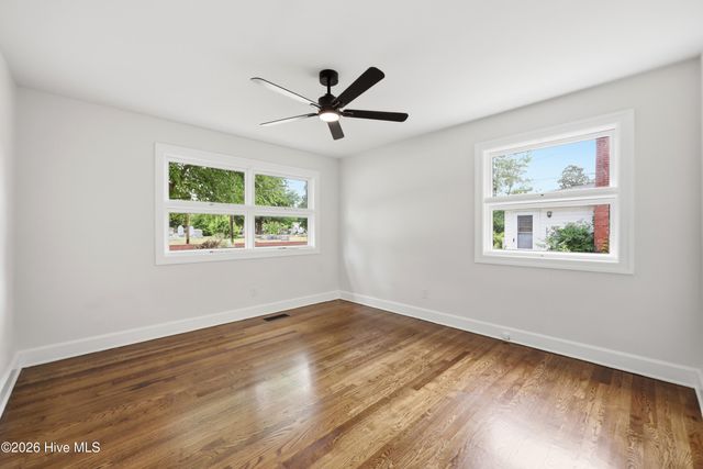 3222 North Contentnea Street, Farmville, NC 27828