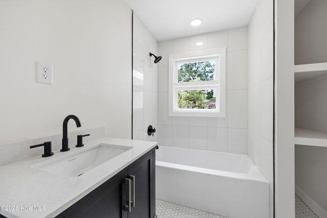 3222 North Contentnea Street, Farmville, NC 27828