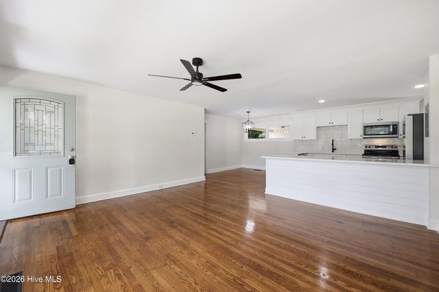 3222 North Contentnea Street, Farmville, NC 27828