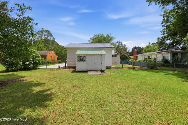 3222 North Contentnea Street, Farmville, NC 27828