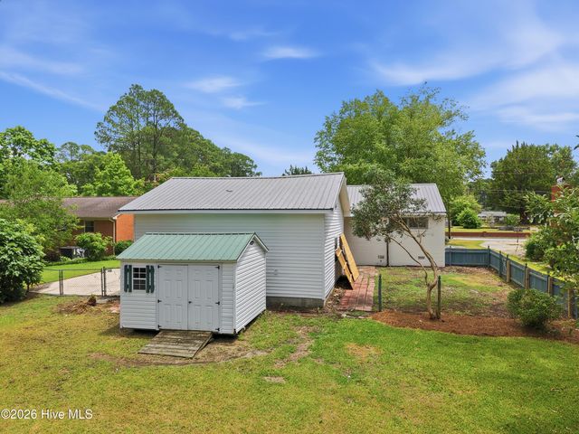 3222 North Contentnea Street, Farmville, NC 27828