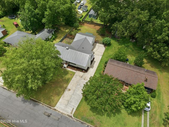 3222 North Contentnea Street, Farmville, NC 27828
