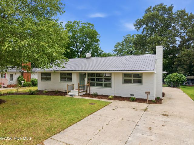 3222 North Contentnea Street, Farmville, NC 27828