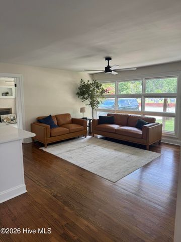 3222 North Contentnea Street, Farmville, NC 27828