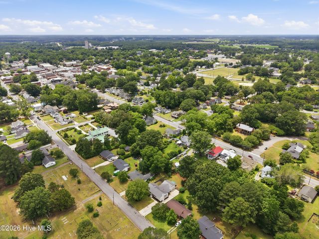 3222 North Contentnea Street, Farmville, NC 27828
