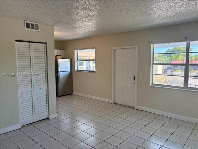 651 NW 42nd Ct 214, Deerfield Beach, FL 33064