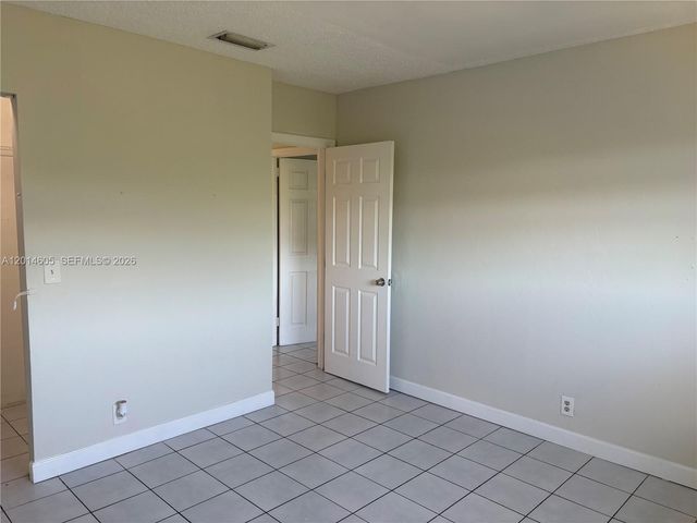 651 NW 42nd Ct 214, Deerfield Beach, FL 33064