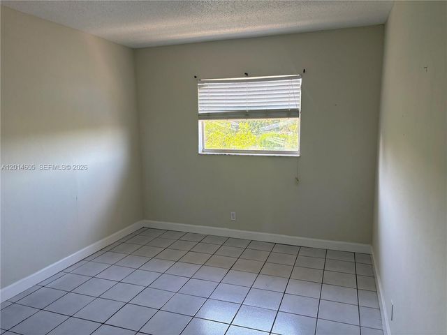 651 NW 42nd Ct 214, Deerfield Beach, FL 33064