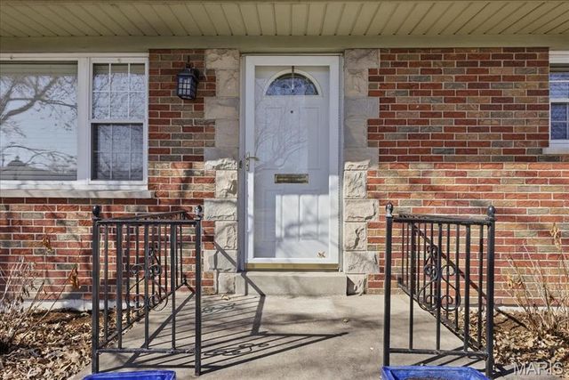 6123 Savio Drive, Affton, MO 63123