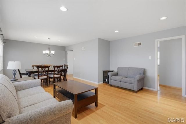 6123 Savio Drive, Affton, MO 63123