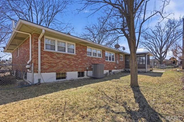 6123 Savio Drive, Affton, MO 63123