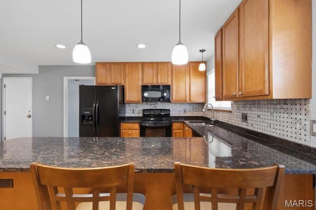 6123 Savio Drive, Affton, MO 63123