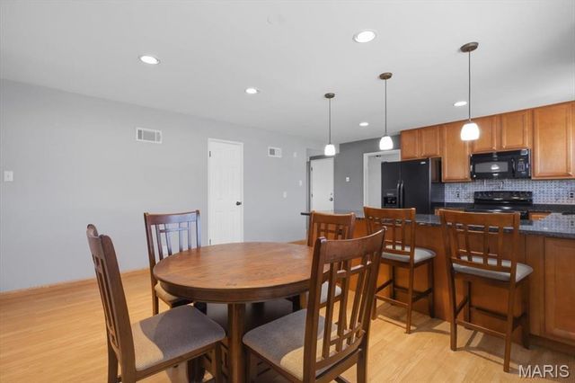 6123 Savio Drive, Affton, MO 63123