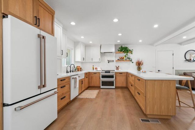 302 Carbonera Drive, Santa Cruz, CA 95060