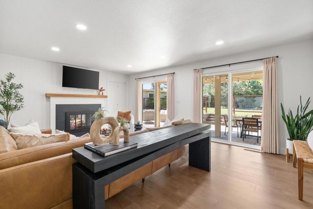 302 Carbonera Drive, Santa Cruz, CA 95060