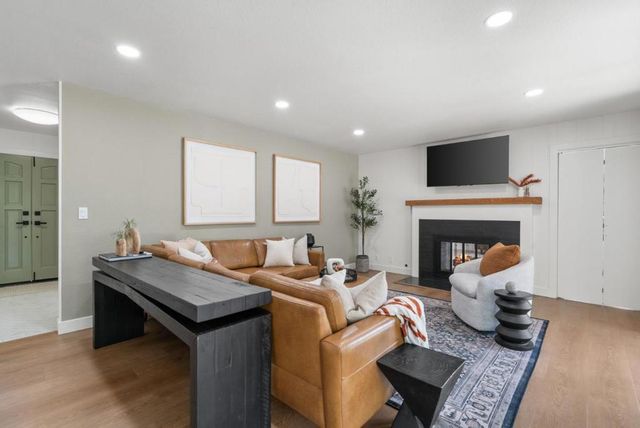 302 Carbonera Drive, Santa Cruz, CA 95060