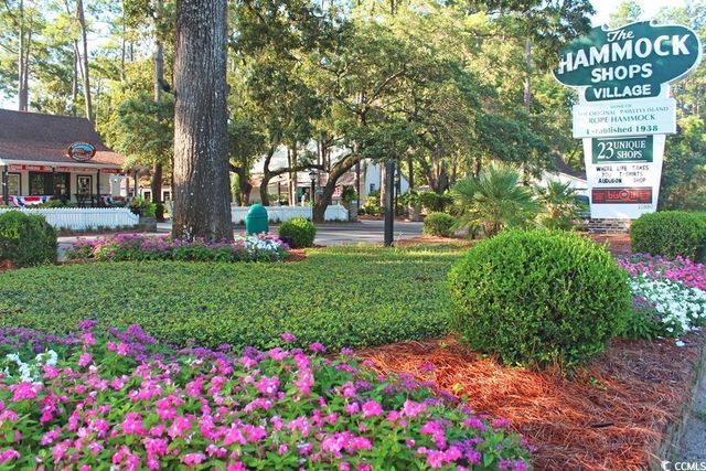 607 Hawthorn Dr., Pawleys Island, SC 29585