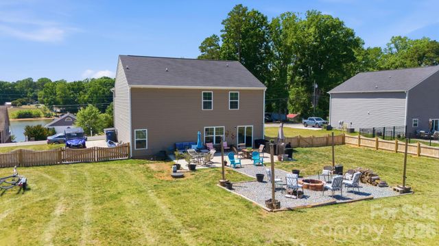1276 Hickory Point Drive, Lexington, NC 27292