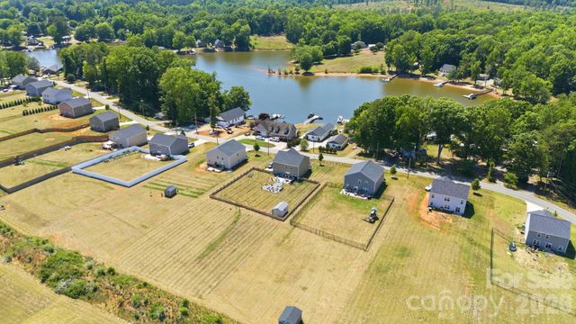 1276 Hickory Point Drive, Lexington, NC 27292