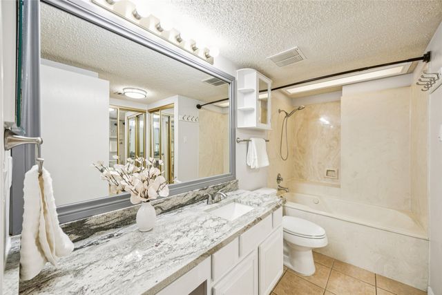 18040 Midway Road 229, Dallas, TX 75287