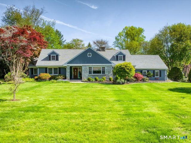 94 Fennbrook Drive, Hamden, CT 06517