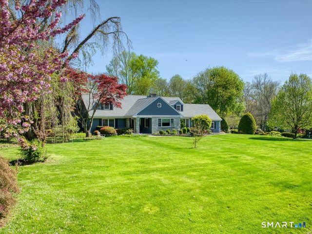 94 Fennbrook Drive, Hamden, CT 06517