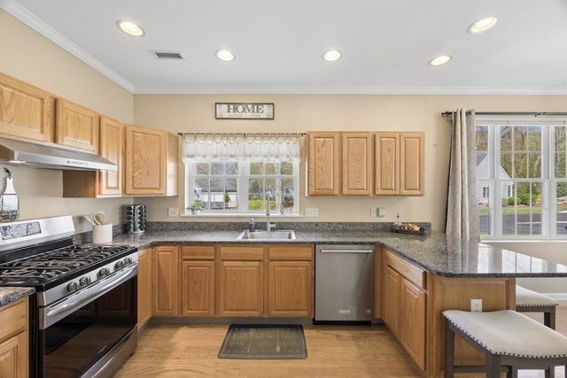 26 Summerfield Dr 17, Grafton, MA 01560