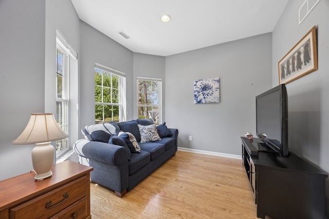 26 Summerfield Dr 17, Grafton, MA 01560