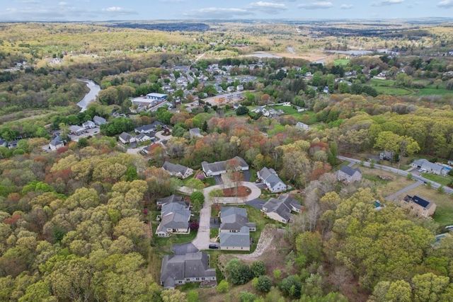 26 Summerfield Dr 17, Grafton, MA 01560