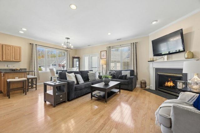 26 Summerfield Dr 17, Grafton, MA 01560