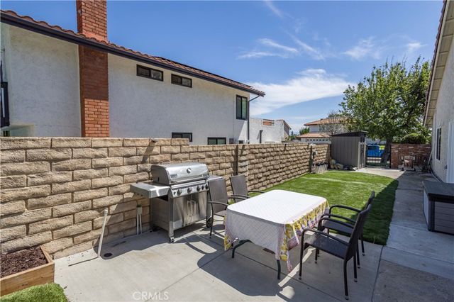 19461 Twin Hills Place, Porter Ranch, CA 91326