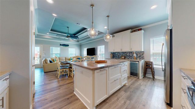 1815 Redfish Lane, Crystal Beach, TX 77650