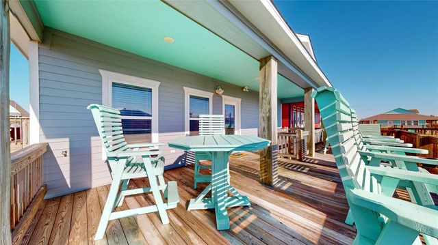 1815 Redfish Lane, Crystal Beach, TX 77650