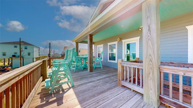 1815 Redfish Lane, Crystal Beach, TX 77650