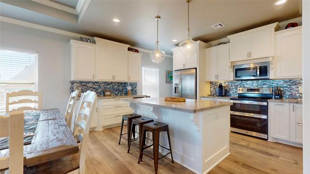 1815 Redfish Lane, Crystal Beach, TX 77650