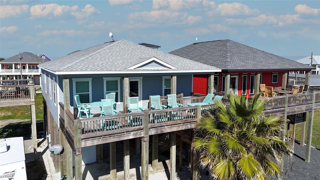 1815 Redfish Lane, Crystal Beach, TX 77650