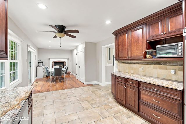 20 Hemlock Hill Road, Jackson, NJ 08527