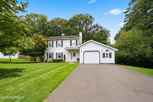 20 Hemlock Hill Road, Jackson, NJ 08527
