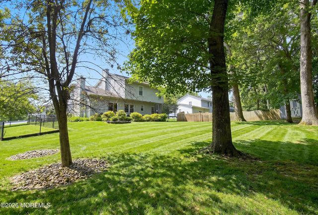 20 Hemlock Hill Road, Jackson, NJ 08527