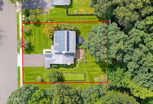 20 Hemlock Hill Road, Jackson, NJ 08527