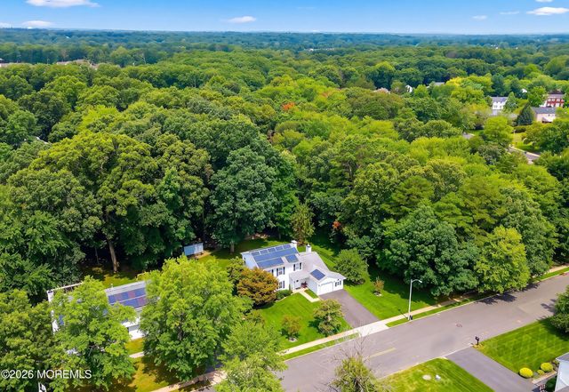 20 Hemlock Hill Road, Jackson, NJ 08527