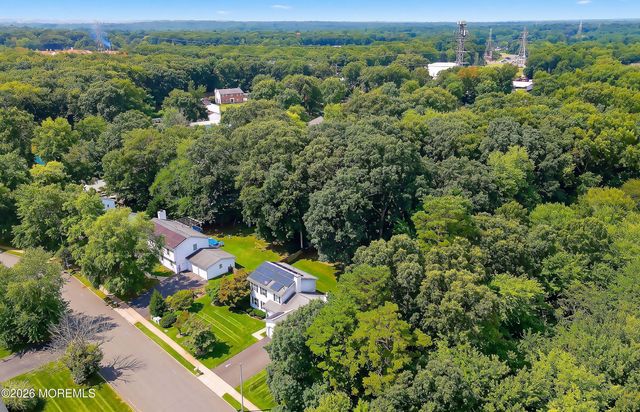 20 Hemlock Hill Road, Jackson, NJ 08527