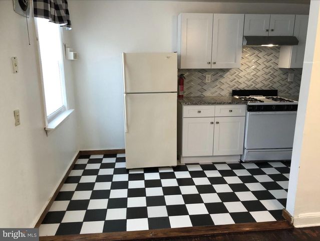 7323 BROOKHAVEN RD, Philadelphia, PA 19151