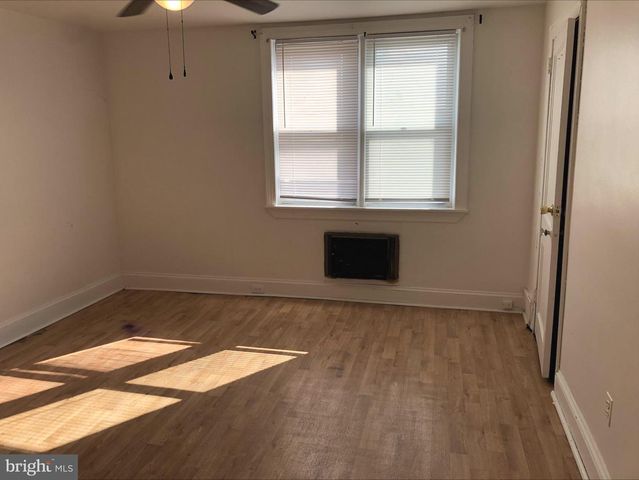 7323 BROOKHAVEN RD, Philadelphia, PA 19151